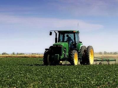ABS nos tratores: agricultores europeus contra novas regras