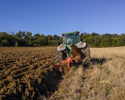 Ações de formação presenciais destinadas a agricultores proibidas