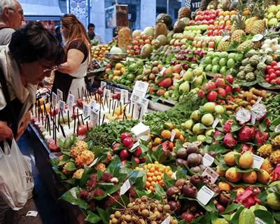 Agricultores ameaçam reduzir produção para travar queda dos preços