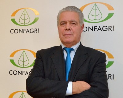 Comendador Santos Gomes reeleito Presidente da CONFAGRI