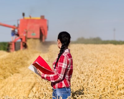 Estudo: o estatuto profissional das mulheres rurais na UE