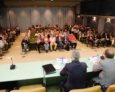 Lérida debate pecuária, fruticultura, irrigação e agricultura de precisão