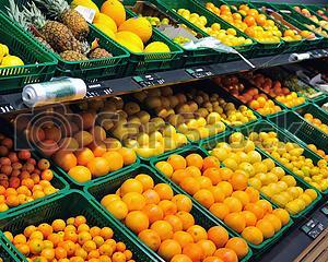 Vendas em hiper e supermercados deverão ter subido 0,8% no ano de 2013