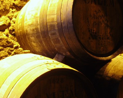 Sines vai envelhecer vinhos no fundo do mar