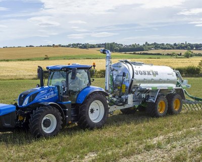 Trator New Holland movido a metano chega ao mercado mundial em 2021